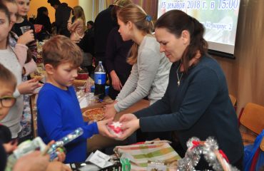 13 декабря в школе «Премьер» состоялась Рождественская благотворительная ярмарка 2